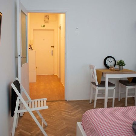 Apartment Plus Zagreb Bagian luar foto