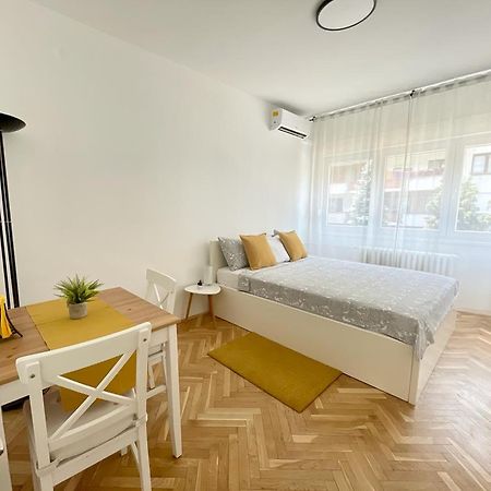 Apartment Plus Zagreb Bagian luar foto